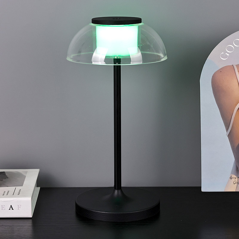 La lampe de table LED RVB